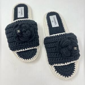 Chanel Crochet Camellia CC Sandal 2023 Black White size 39 EU Flat Slide